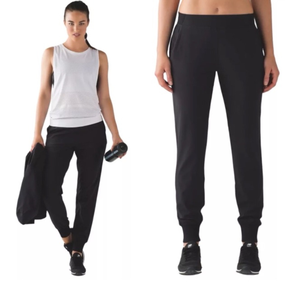 Lululemon Get Ready Jogger in Black. Size 6. Pristine Condition.